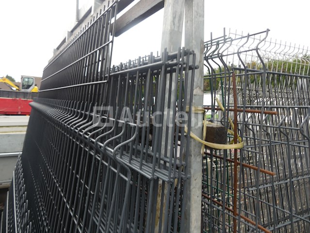 Dragende ezel met 17 verschillende hekken - afbeelding 3 van  7