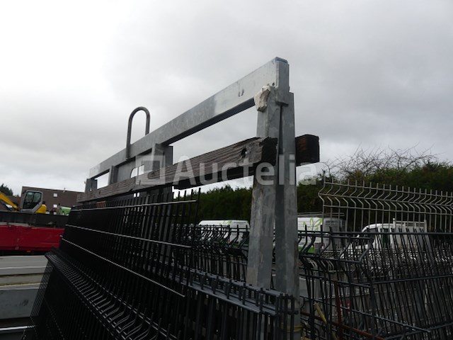 Dragende ezel met 17 verschillende hekken - afbeelding 4 van  7