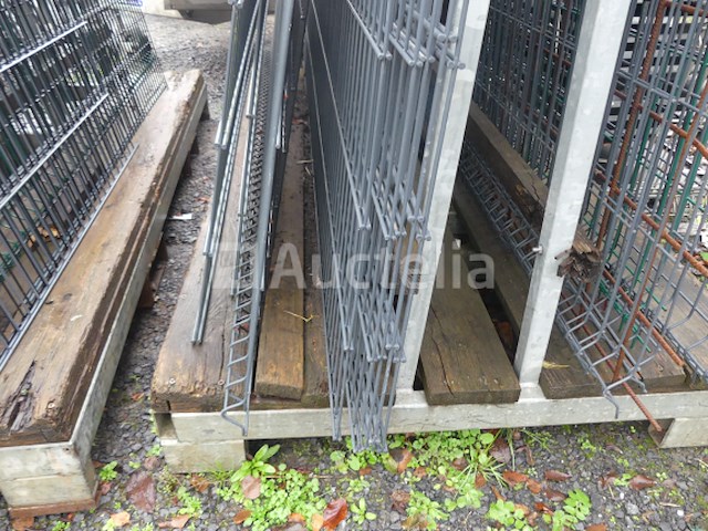 Dragende ezel met 17 verschillende hekken - afbeelding 5 van  7