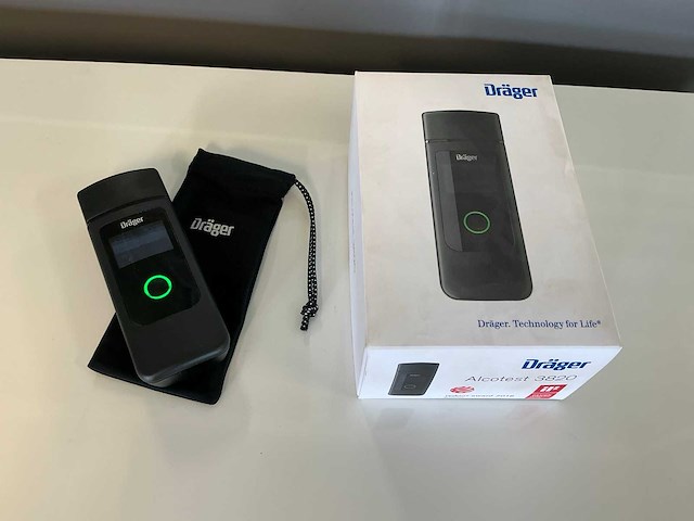 Dräger alcotest 3820 digitale alcoholtester - afbeelding 1 van  2