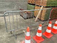 Dranghekkens en gevaren/verkeerskegels - afbeelding 2 van  5