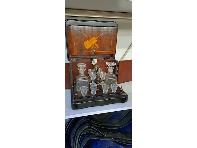 Drankkabinet - afbeelding 2 van  2