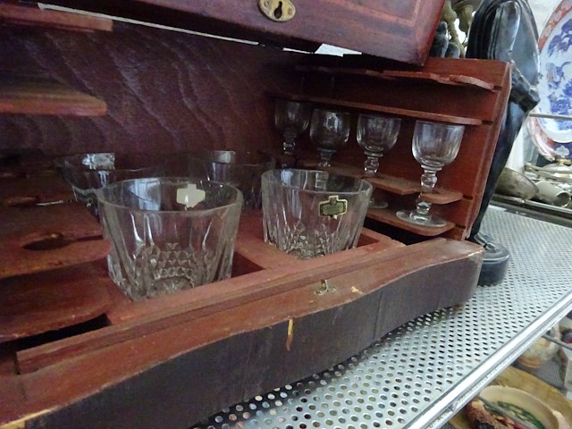 Drankset met 8 glazen - afbeelding 2 van  2