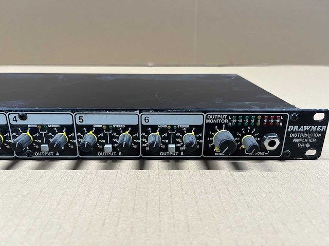 Drawmer da6 balanced distribution amplifier - afbeelding 3 van  6