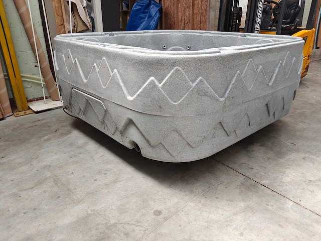 Dreamspa - jacuzzi en buitenspa - afbeelding 1 van  9