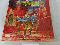 Dreiging uit het heelal - afbeelding 1 van  3