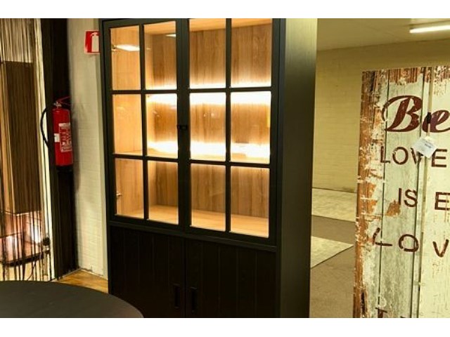 Dressoir, barkast, tafel - afbeelding 9 van  13