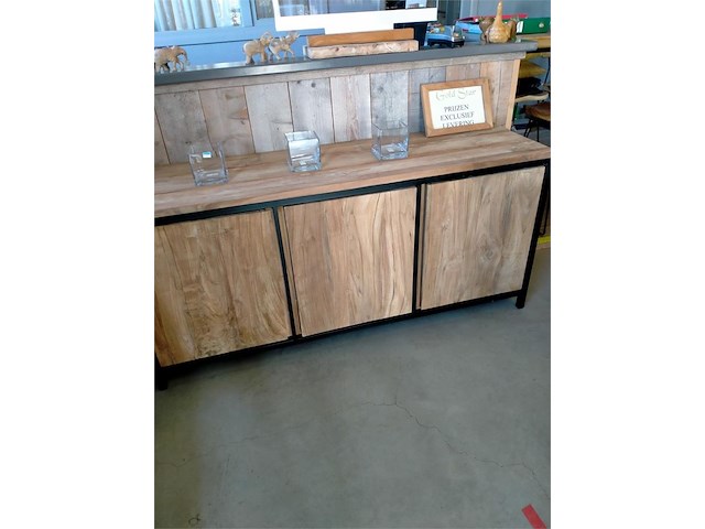 Dressoir in teak met metalen frame zwart - afbeelding 2 van  4