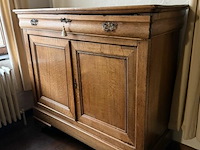 Dressoir met inhoud l138xb53xh123 cm - afbeelding 1 van  7