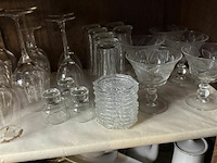 Dressoir met inhoud l138xb53xh123 cm - afbeelding 6 van  7