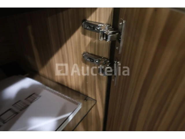 Dressoir met lamp - afbeelding 5 van  8