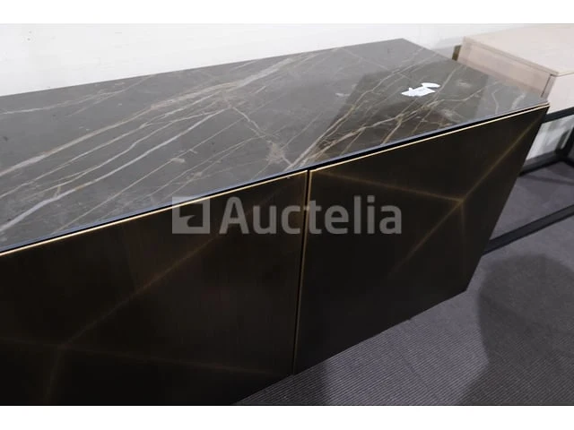 Dressoir met lamp - afbeelding 8 van  8
