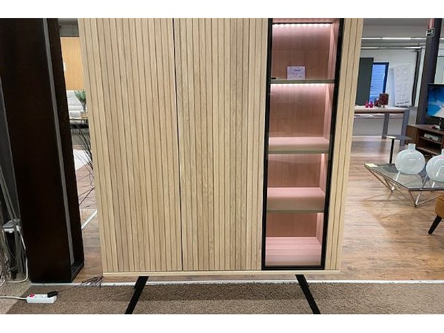 Dressoir, vitrine,6-hoekige tafel - afbeelding 2 van  17