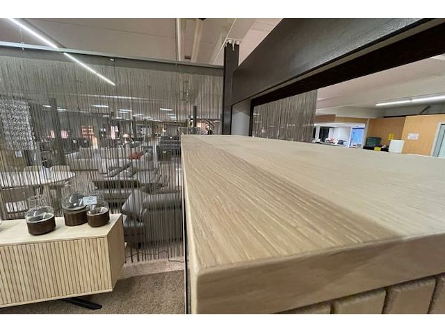 Dressoir, vitrine,6-hoekige tafel - afbeelding 9 van  17