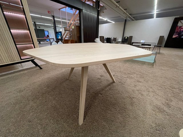 Dressoir, vitrine,6-hoekige tafel - afbeelding 1 van  17