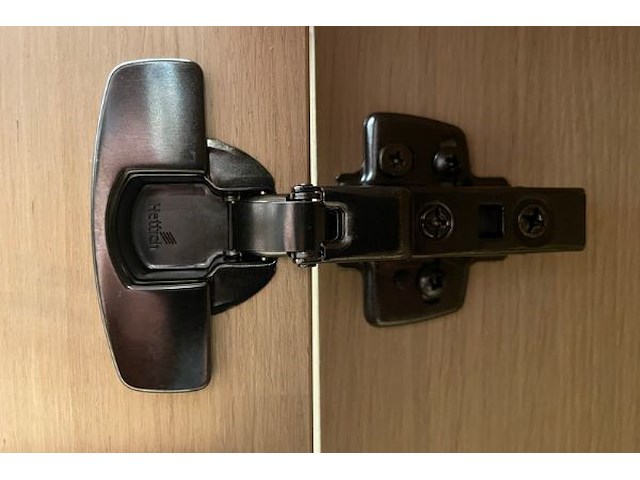 Dressoir, vitrine,6-hoekige tafel - afbeelding 15 van  17