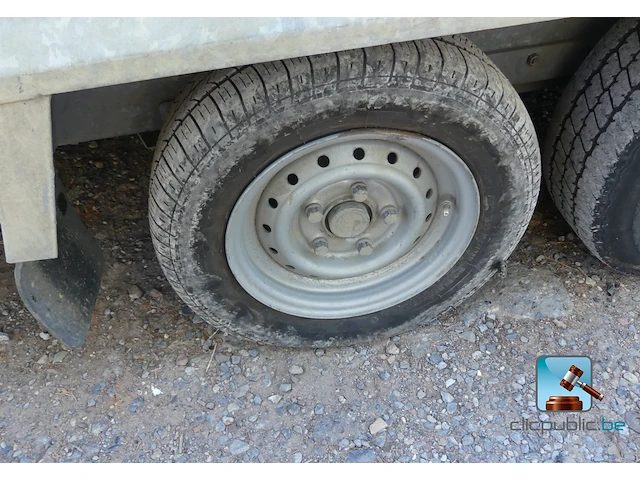 Drie-assige aanhangwagen - afbeelding 20 van  37