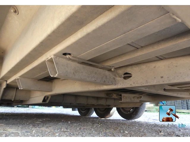 Drie-assige aanhangwagen - afbeelding 36 van  37