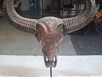Drie maal buffel op voet + 2 gewei (grootste buffel is 560 mm op 350 mm) - afbeelding 7 van  10