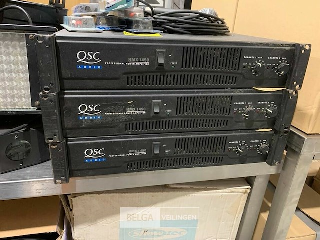 Drie versterkers - afbeelding 1 van  6