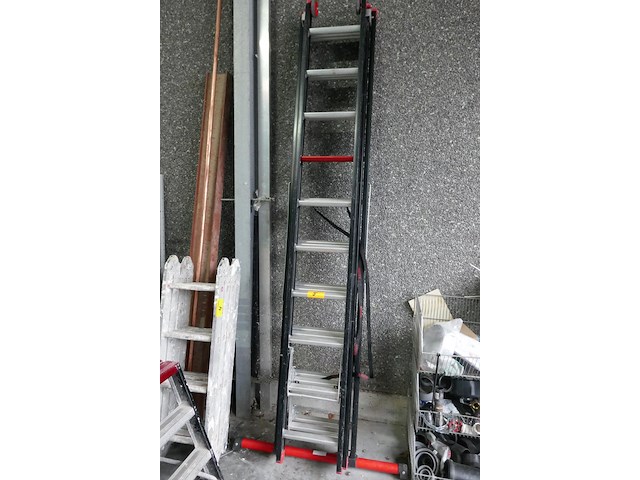 Driedelige opsteekladder altrex - afbeelding 1 van  4