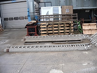 Driedelige schuifladder - afbeelding 1 van  3