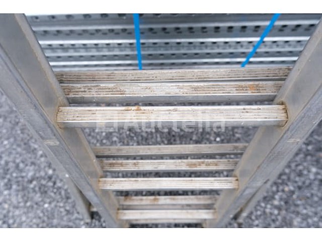 Drievoudige aluminium ladder 3x10 vgs - afbeelding 4 van  7