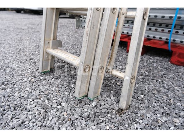 Drievoudige aluminium ladder 3x10 vgs - afbeelding 6 van  7