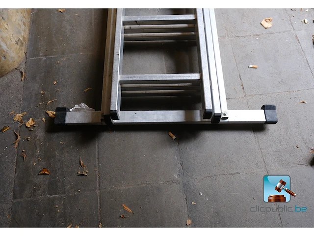 Drievoudige ladder - afbeelding 2 van  4