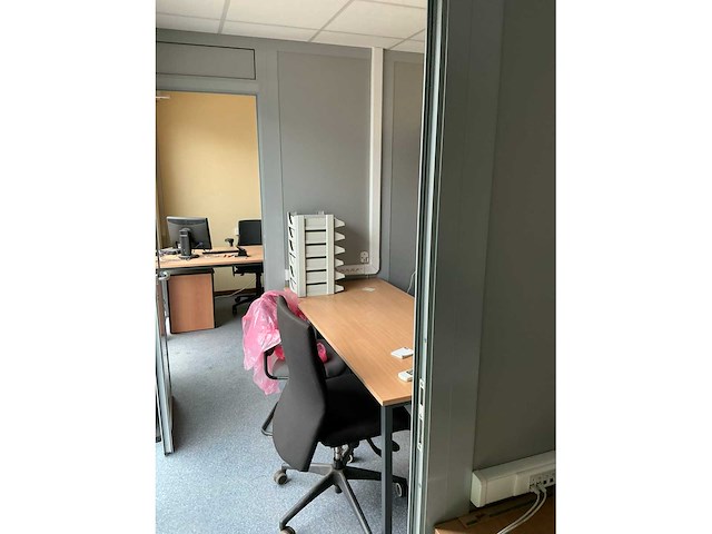 Drivit transitbank kantoorunit - afbeelding 25 van  32