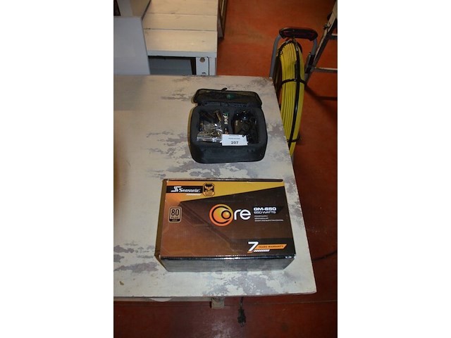 Drone emotion in tas, power supply gm-650 - afbeelding 1 van  11