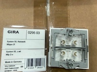 Drukknop wisselschakelaars gira - afbeelding 1 van  2