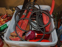 Drukvat cv levica, 5 dozen gevuld met klein handgerief, signalisatielamp met zwaailicht - afbeelding 3 van  14