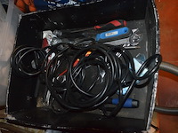 Drukvat cv levica, 5 dozen gevuld met klein handgerief, signalisatielamp met zwaailicht - afbeelding 9 van  14