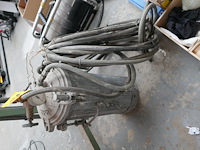 Drukvat verfcontainer met verfpistool - afbeelding 2 van  4