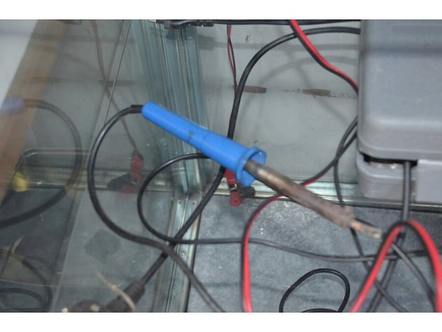 Druppellader, hamerset in koffer, bernerset in koffer, 2 soldeerbouten, dremel 2force, nietpistool - afbeelding 7 van  9