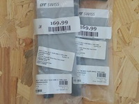 Dt swiss rws e-thru steekas voorwiel, alu-snsp, ø 12 mm / 142 mm met aluminium hendel - afbeelding 1 van  1