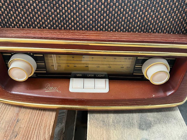 Dual antieke radio - afbeelding 2 van  3