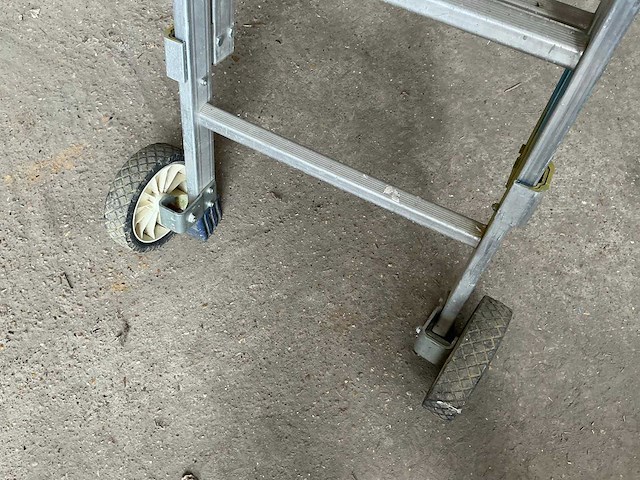 Duarib tandem pro uitschuifbare platform ladder - afbeelding 6 van  8
