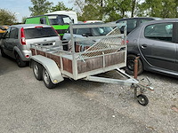 Dubbel-as aanhangwagen