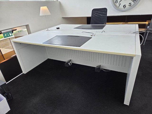Dubbel bureaumeubel - afbeelding 1 van  13