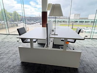 Dubbel in hoogte verstelbaar bureau