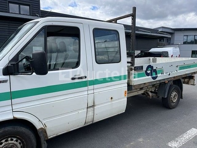 Dubbelcabinebus en platte volkswagen crafter (2003-268.000 km-vin:wv1zzz2dz3h032349) - afbeelding 6 van  7