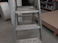 Dubbele alu trapladder solide - afbeelding 2 van  2