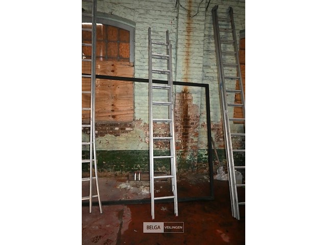 Dubbele aluminium ladder - afbeelding 1 van  4