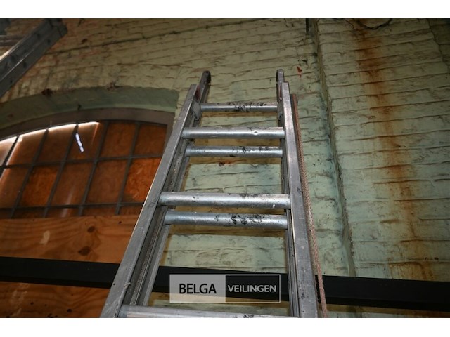 Dubbele aluminium ladder - afbeelding 3 van  4