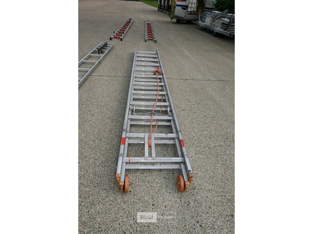 Dubbele aluminium ladder - afbeelding 2 van  4