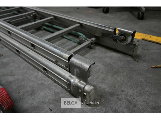 Dubbele aluminium ladder - afbeelding 3 van  3