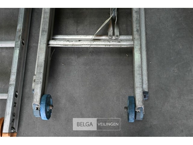 Dubbele aluminium ladder - afbeelding 2 van  4