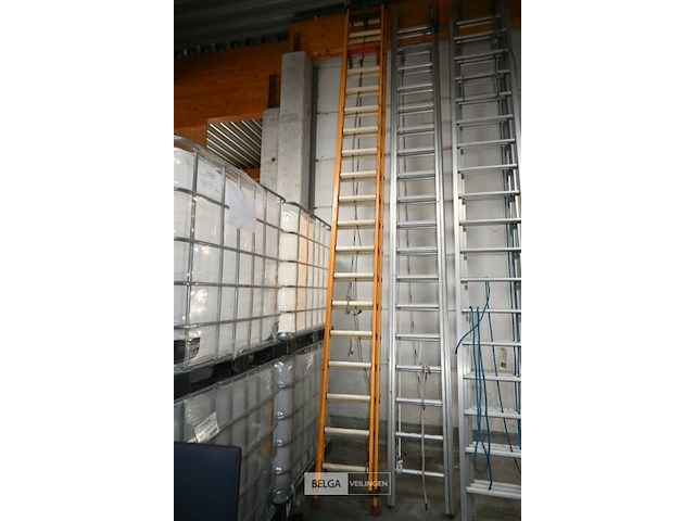 Dubbele aluminium ladder - afbeelding 1 van  4